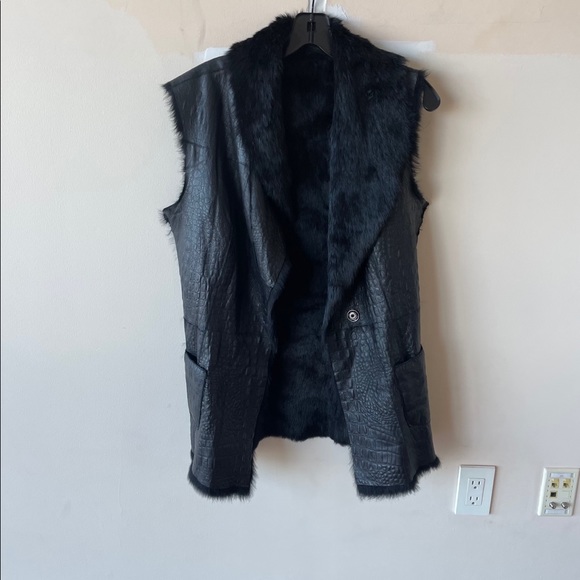 REVERSIBLE FUR LEATHER VEST